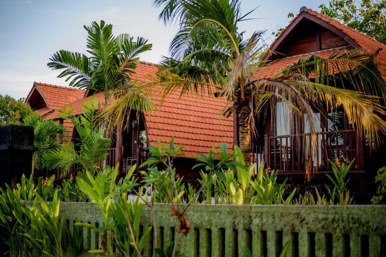 The Granyam Garden Cottage Batununggul Exterior foto