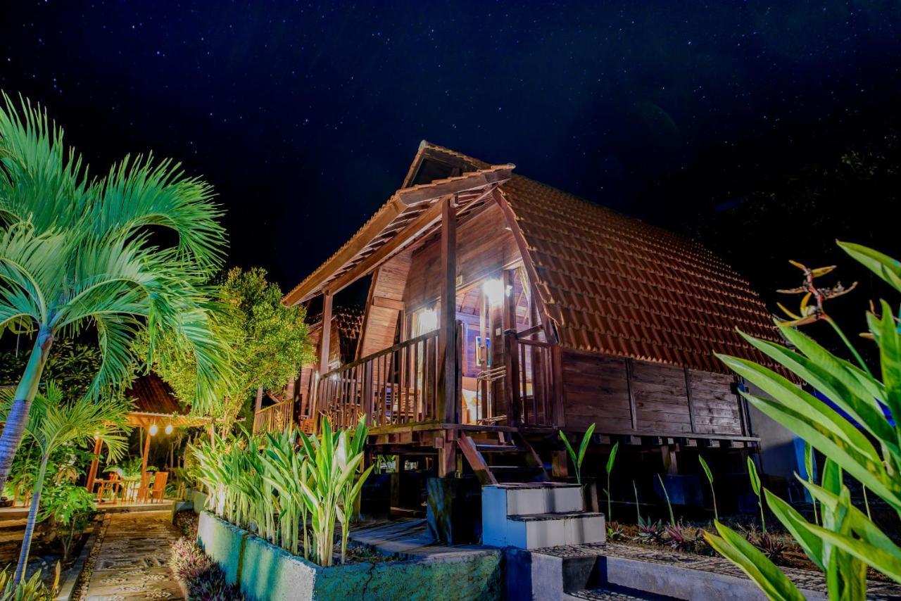 The Granyam Garden Cottage Batununggul Exterior foto